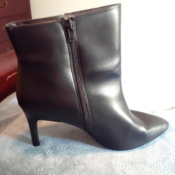 A Brand (Additionelle) Black Booties (NWOT) - Picture 5 of 5